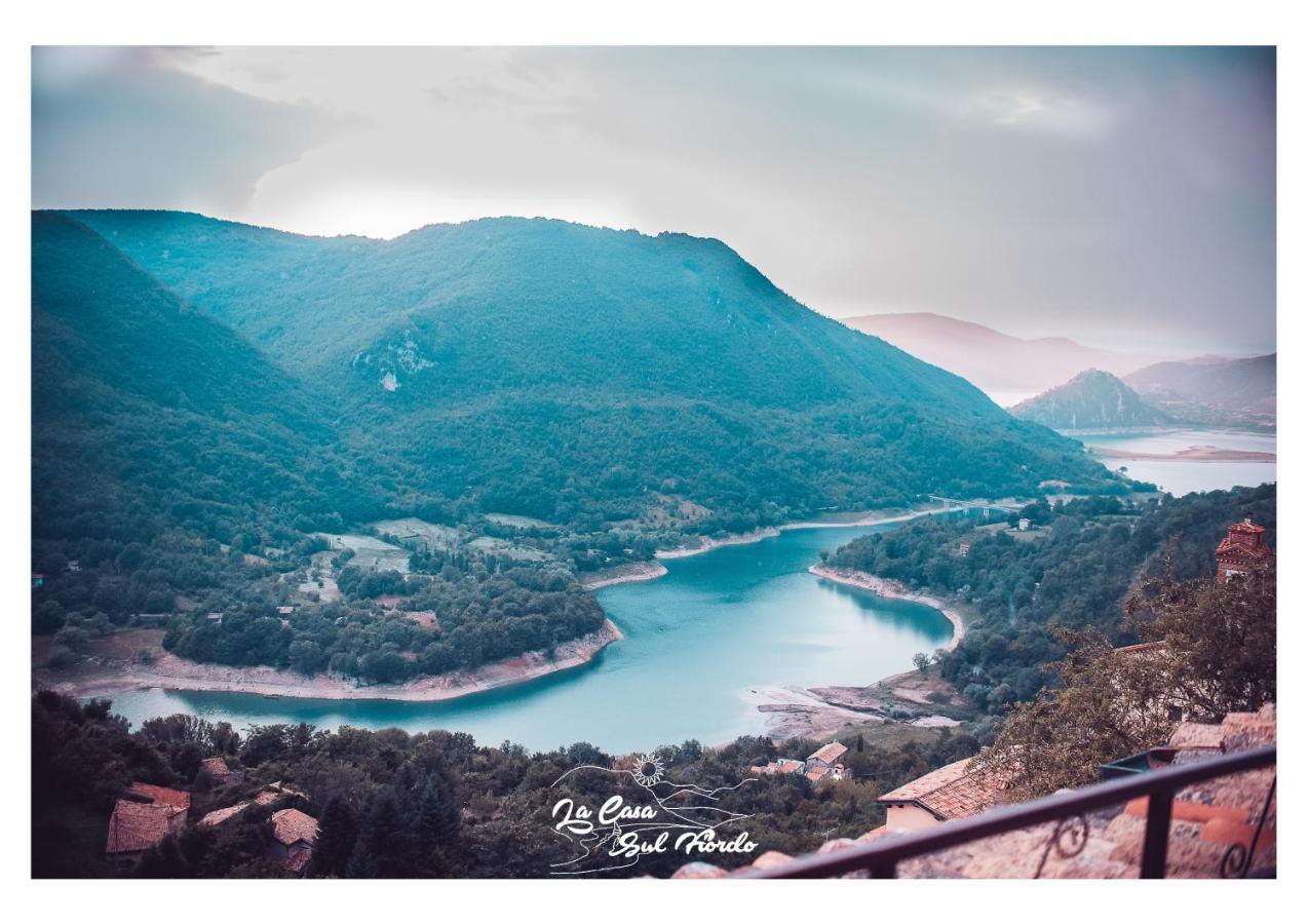 La Casa Sul Fiordo Lago Del Turano Paganico Sabino Εξωτερικό φωτογραφία
