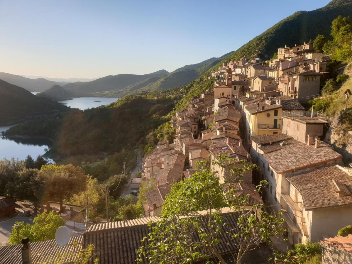La Casa Sul Fiordo Lago Del Turano Paganico Sabino Εξωτερικό φωτογραφία
