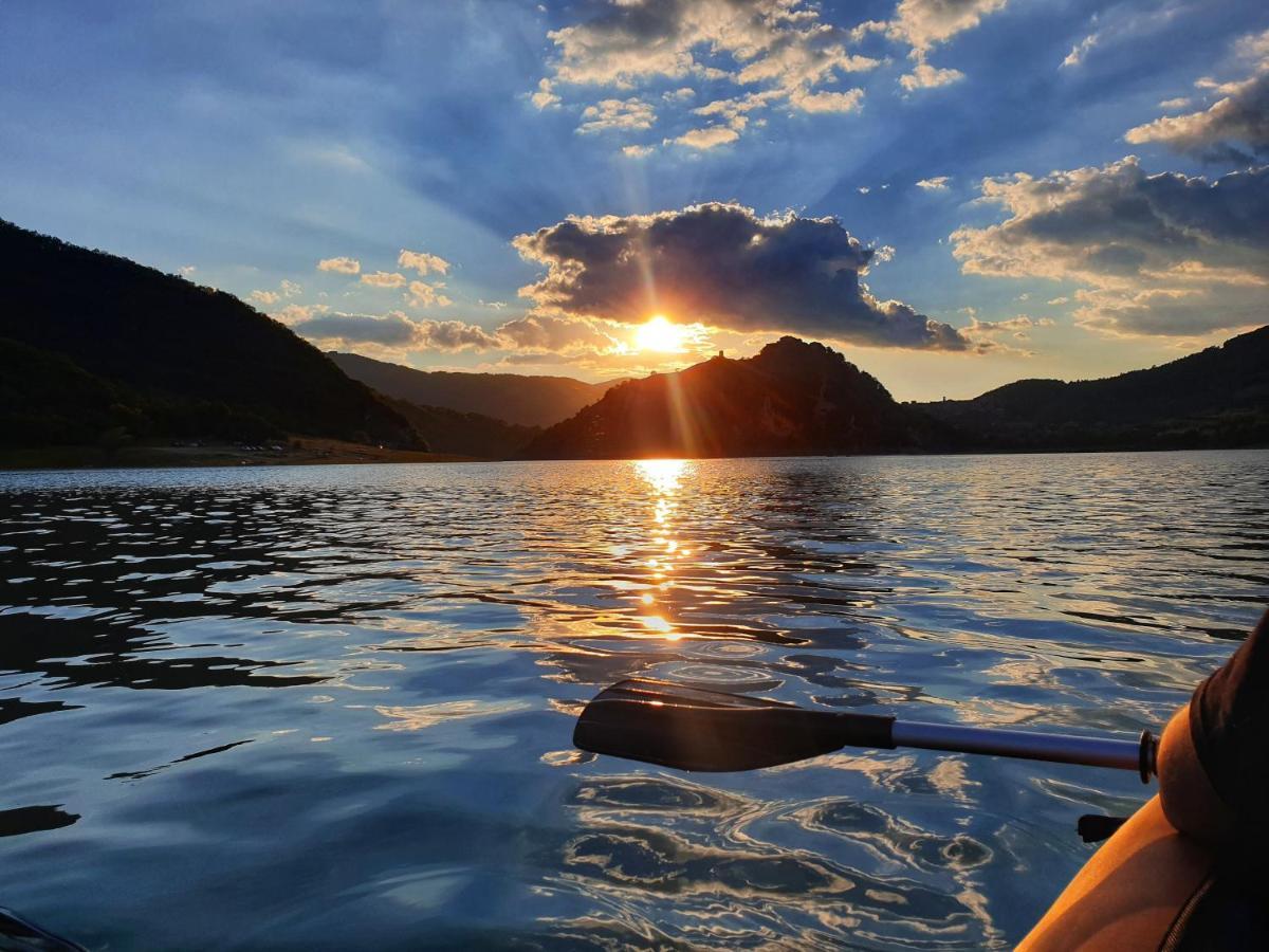 La Casa Sul Fiordo Lago Del Turano Paganico Sabino Εξωτερικό φωτογραφία
